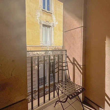 Foro Exclusive - 5 Mins From Duomo Apartment *